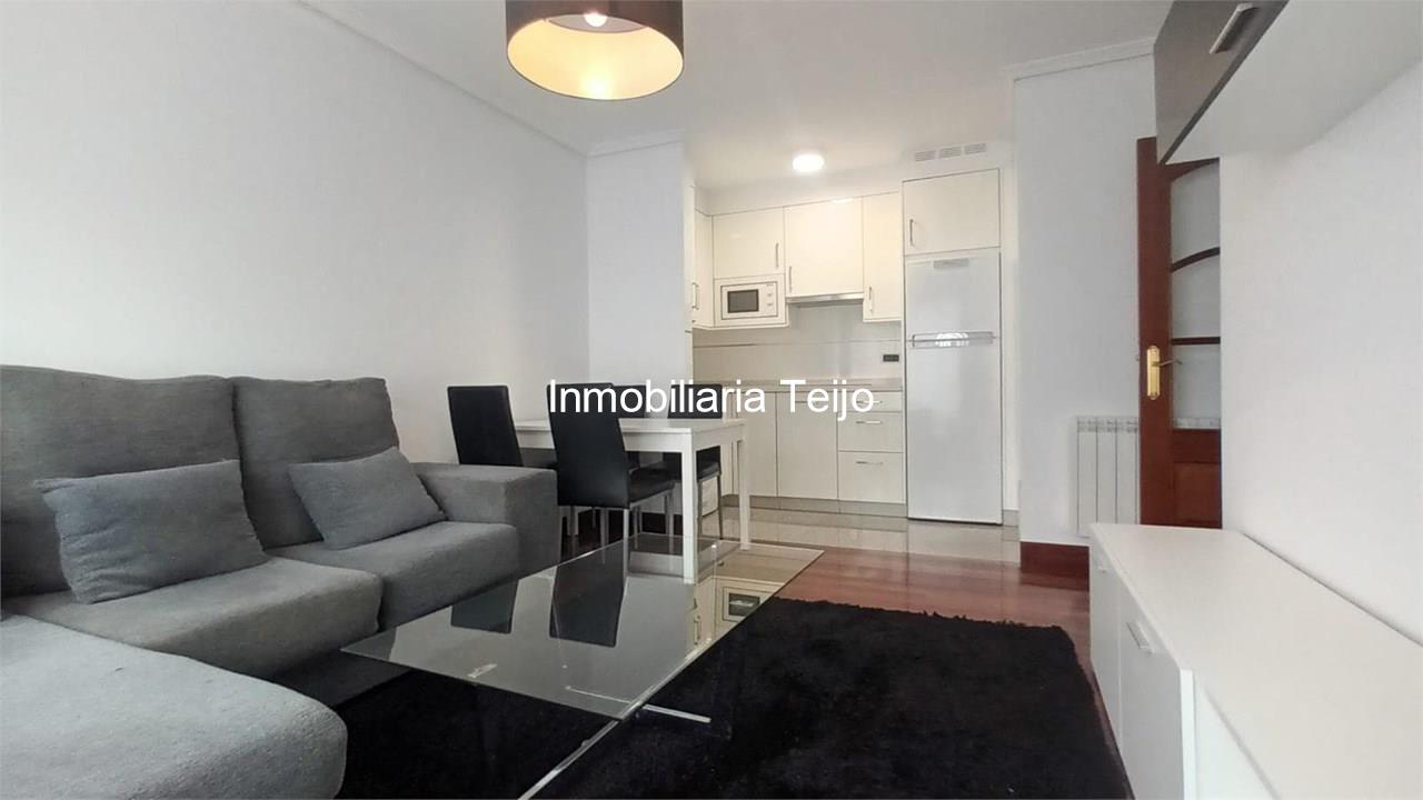 Foto 1 *DISPONIBLE EN NOVIEMBRE* SE ALQUILA APARTAMENTO SEMIAMUEBLADO CON TRASTERO Y GARAJE EN EL BERTÓN