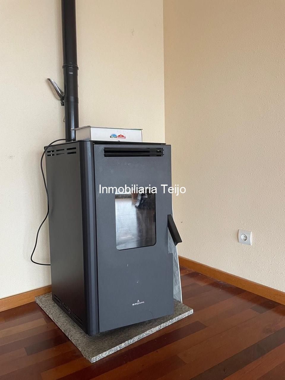 Foto 4 SE ALQUILA ADOSADO CON GARAJE Y PATIO EN A GRAÑA (SIN MUEBLES)