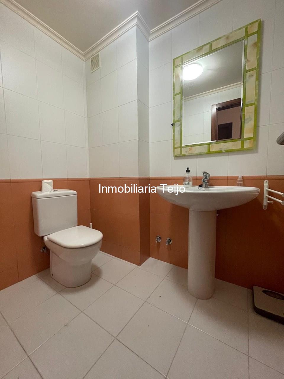 Foto 5 SE ALQUILA ADOSADO CON GARAJE Y PATIO EN A GRAÑA (SIN MUEBLES)