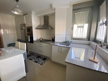 SE ALQUILA APARTAMENTO EN FENE