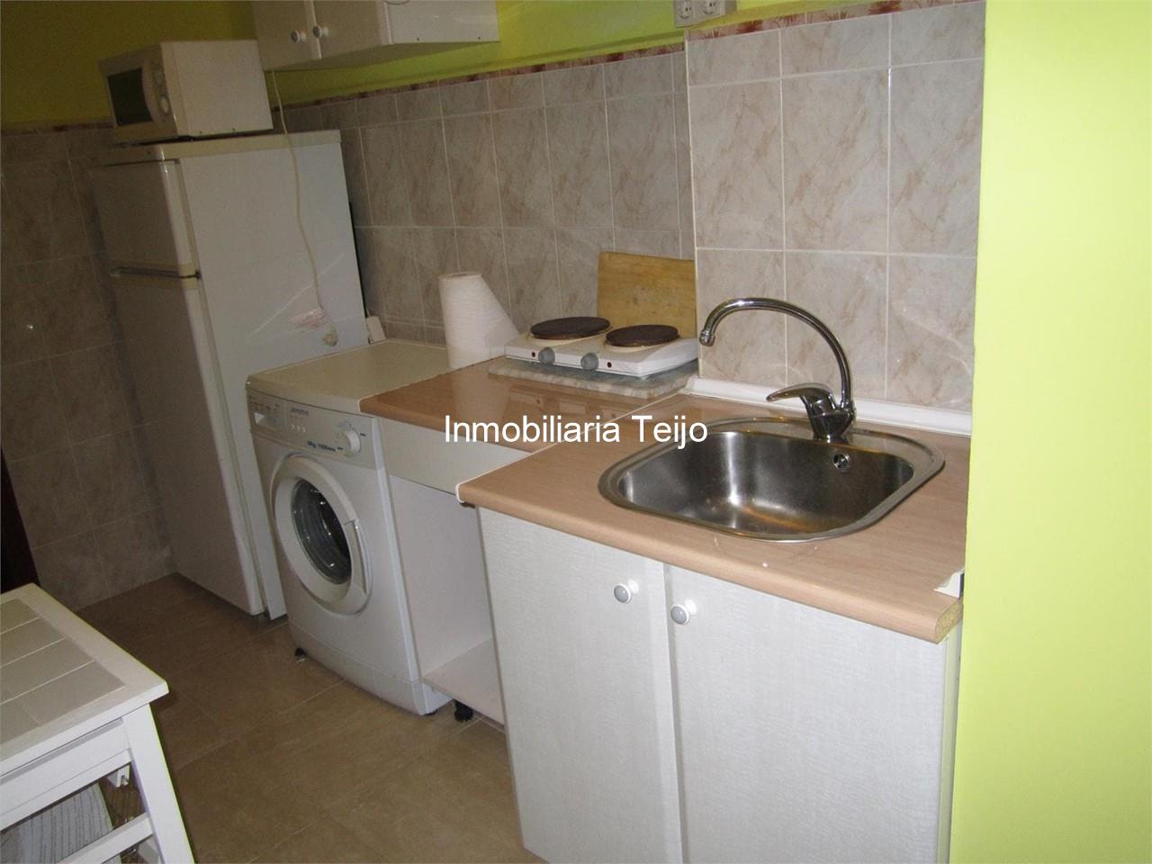 Foto 1 SE ALQUILA APARTAMENTO MUY CÉNTRICO- FERROL