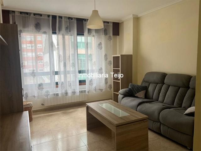 SE ALQUILA APARTAMENTO SEMINUEVO  - Ferrol