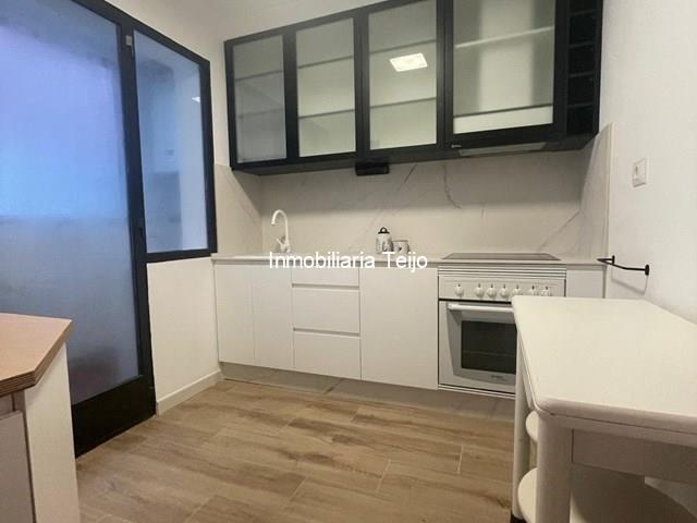 SE ALQUILA APARTAMENTO TOTALMENTE REFORMADO EN BARRIO DE LA MAGDALENA - Ferrol