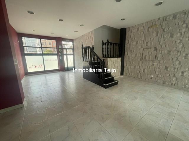 SE ALQUILA BAJO COMERCIAL CON ACCESO A DOS CALLES EN ULTRAMAR - Ferrol