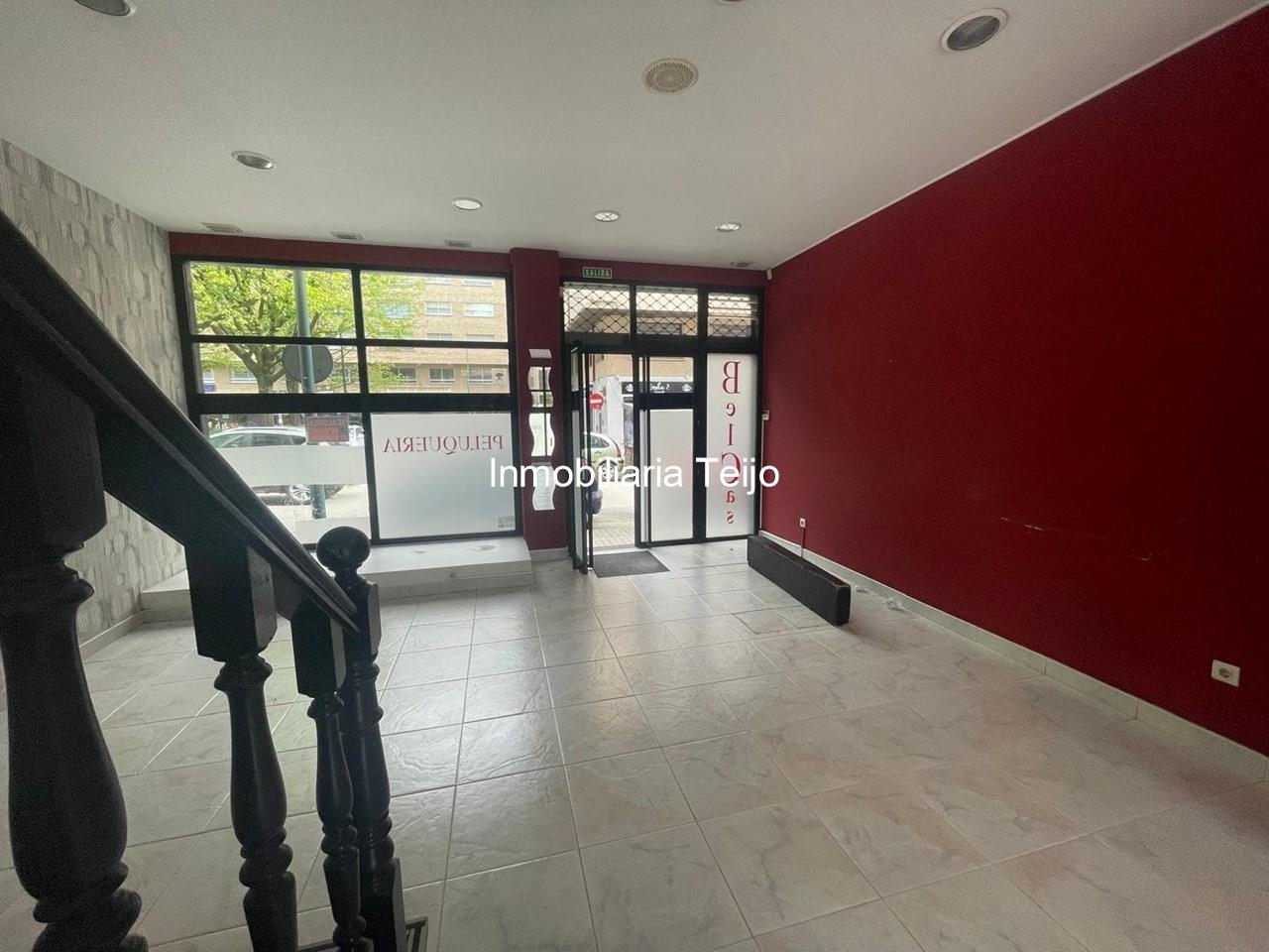 Foto 2 SE ALQUILA BAJO COMERCIAL CON ACCESO A DOS CALLES EN ULTRAMAR