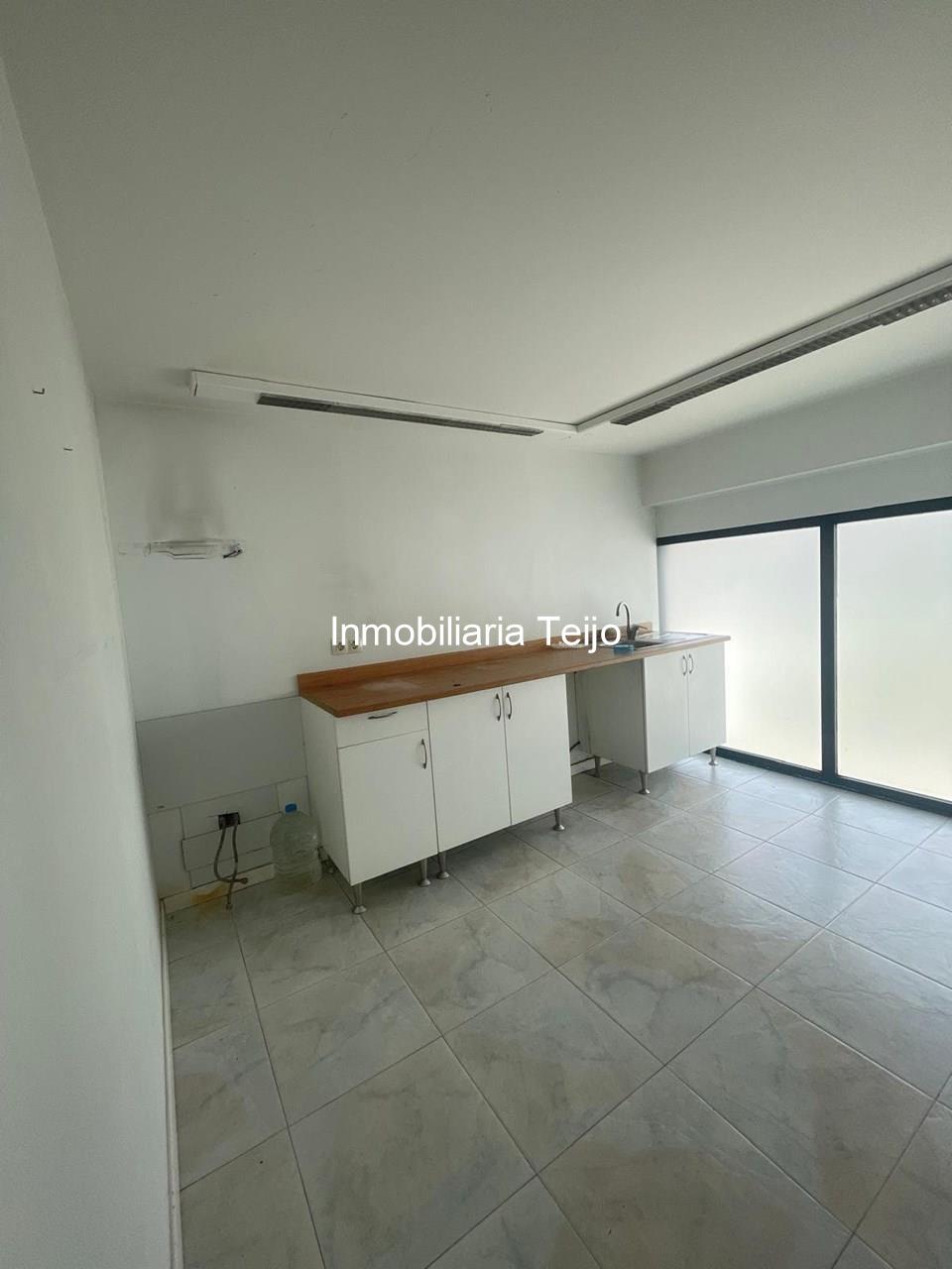 Foto 5 SE ALQUILA BAJO COMERCIAL CON ACCESO A DOS CALLES EN ULTRAMAR