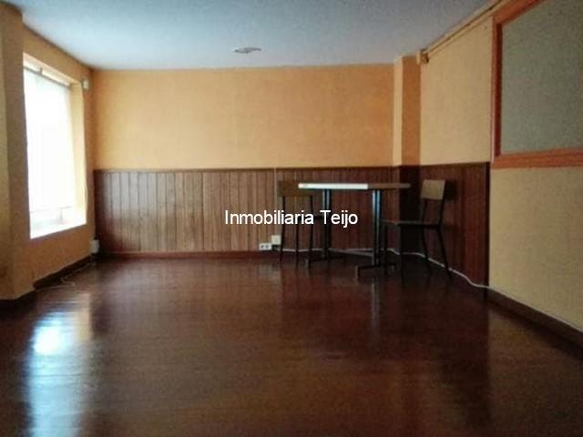 SE ALQUILA BAJO COMERCIAL EN CATABOIS - Ferrol