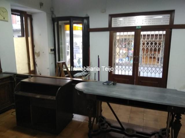 SE ALQUILA BAJO COMERCIAL EN EL CENTRO - Ferrol