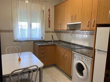 SE ALQUILA BAJO VIVIENDA EN LA GANDARA - Narón