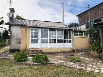 SE ALQUILA CASA VACACIONAL - Narón