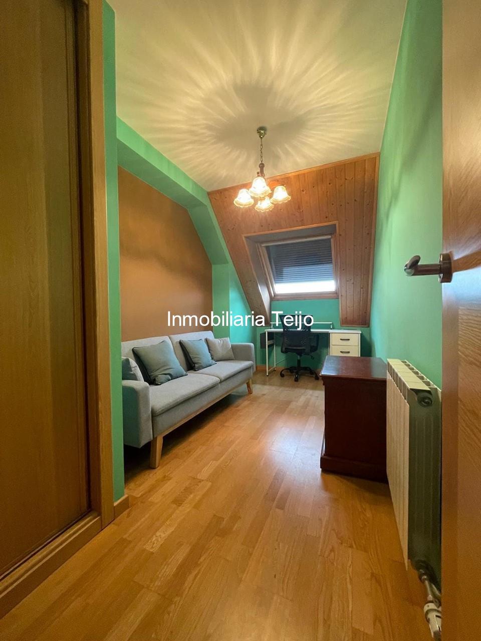 Foto 16 SE ALQUILA DUPLEX CON TRASTERO Y PLAZA DE GARAJE EN A GANDARA