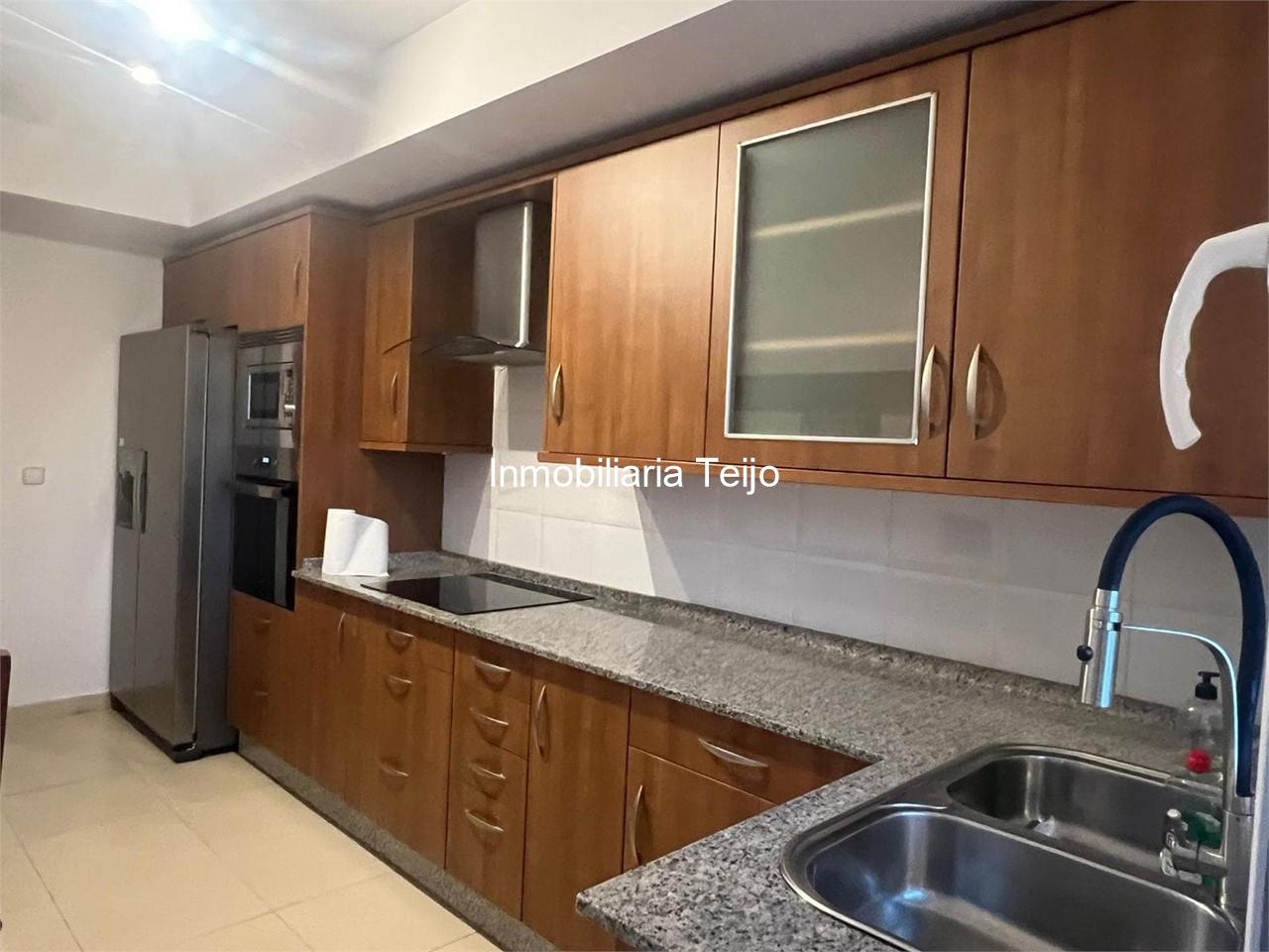 Foto 3 SE ALQUILA DUPLEX EN FREIXEIRO