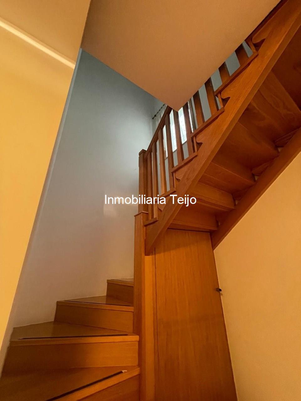 Foto 10 SE ALQUILA DUPLEX SEMINUEVO AMUEBLADO EN MUGARDOS (ASCENSOR Y PLAZA DE GARAJE)