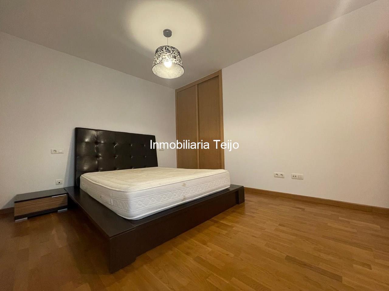 Foto 11 SE ALQUILA DUPLEX SEMINUEVO AMUEBLADO EN MUGARDOS (ASCENSOR Y PLAZA DE GARAJE)