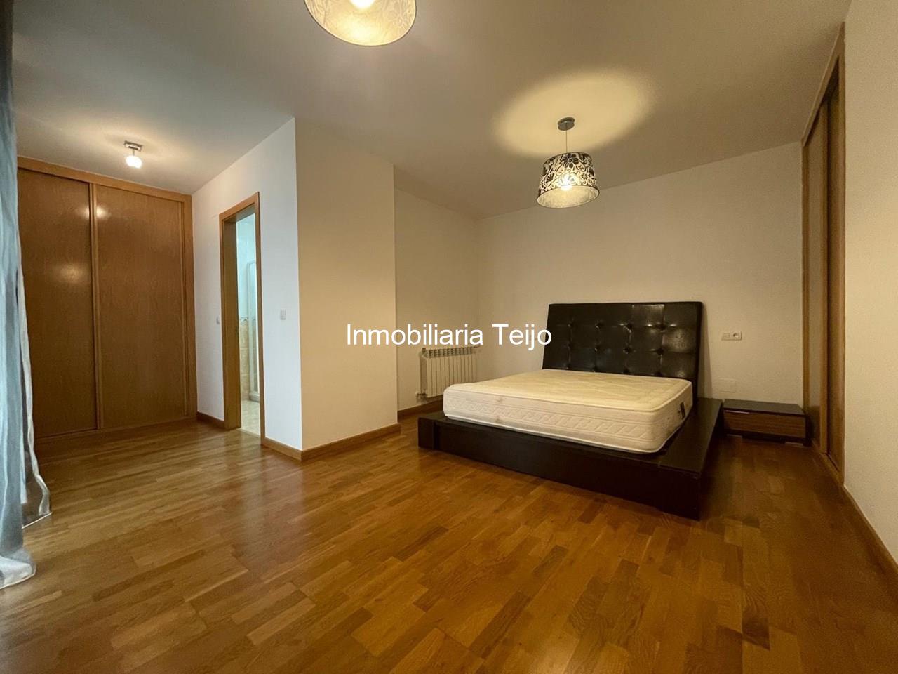 Foto 12 SE ALQUILA DUPLEX SEMINUEVO AMUEBLADO EN MUGARDOS (ASCENSOR Y PLAZA DE GARAJE)