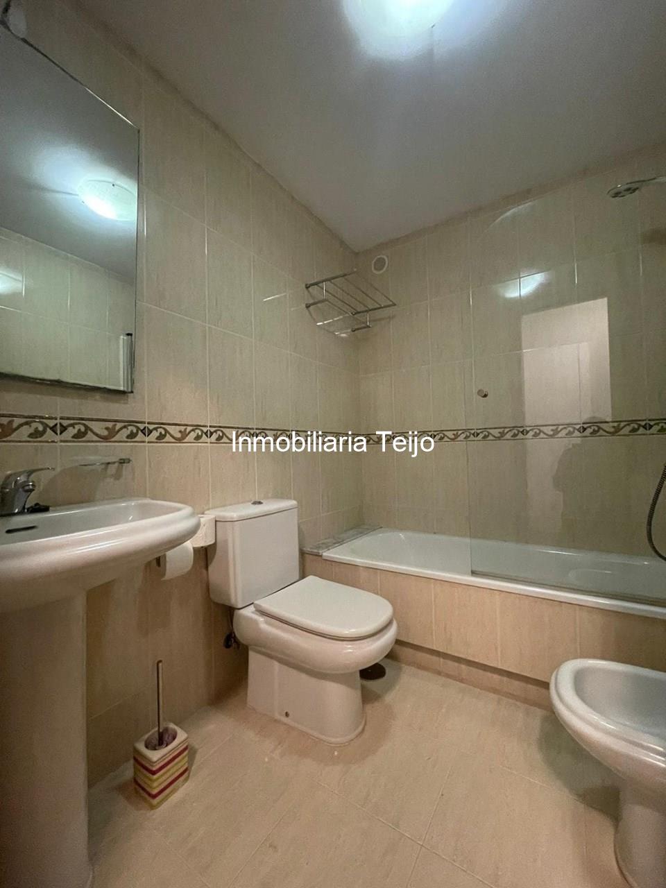 Foto 17 SE ALQUILA DUPLEX SEMINUEVO AMUEBLADO EN MUGARDOS (ASCENSOR Y PLAZA DE GARAJE)