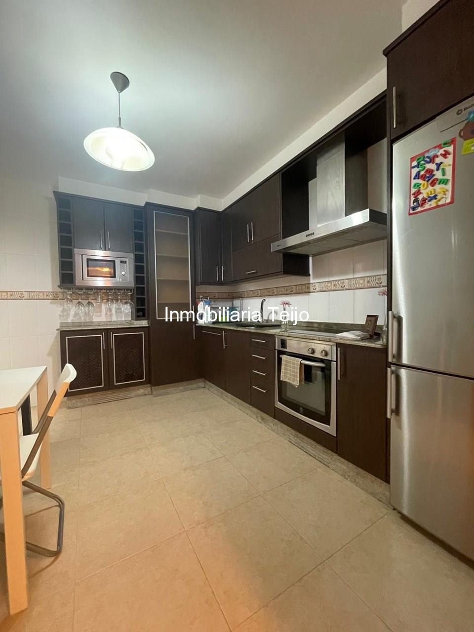 Foto 1 SE ALQUILA DUPLEX SEMINUEVO AMUEBLADO EN MUGARDOS (ASCENSOR Y PLAZA DE GARAJE)