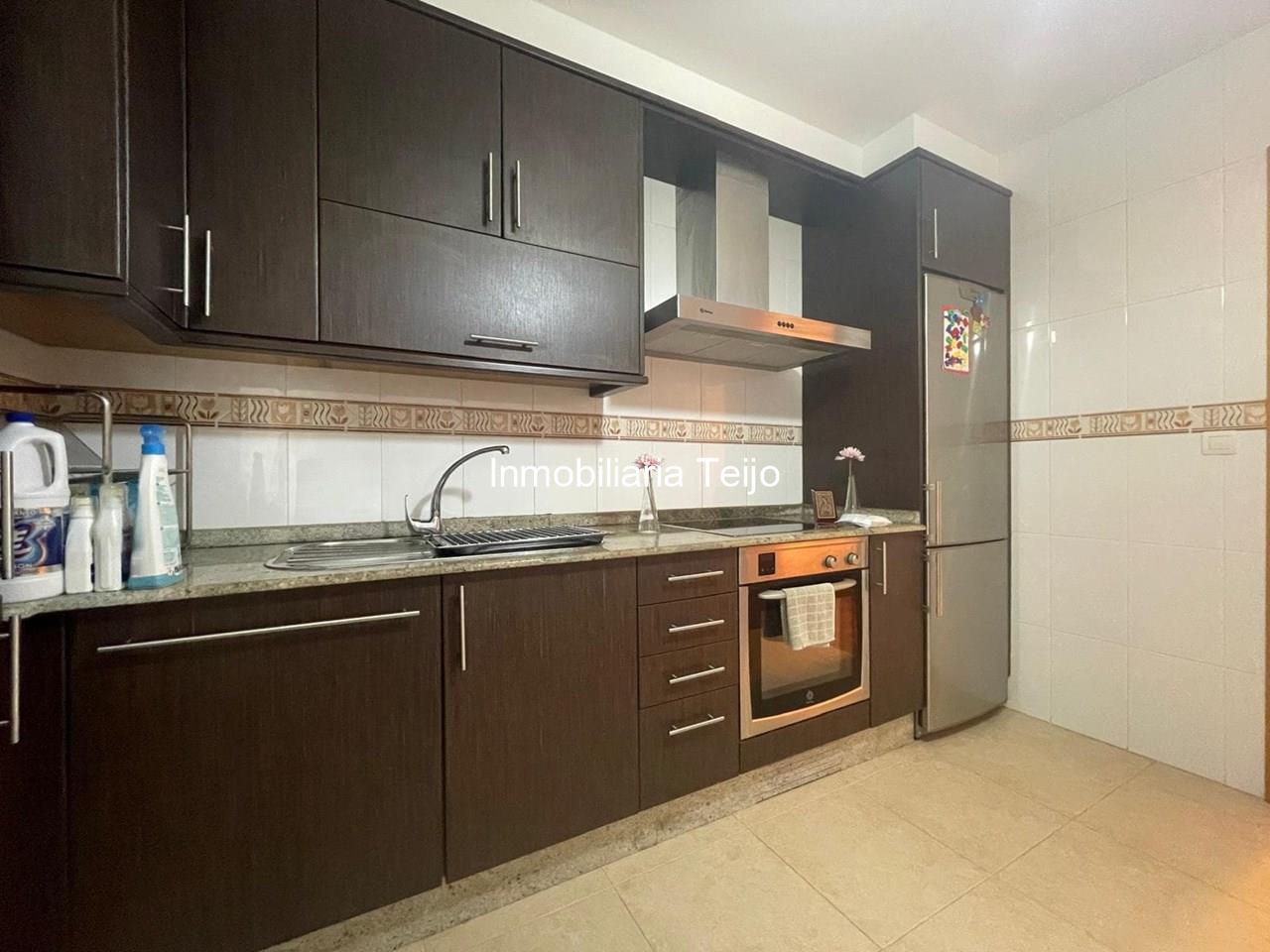 Foto 2 SE ALQUILA DUPLEX SEMINUEVO AMUEBLADO EN MUGARDOS (ASCENSOR Y PLAZA DE GARAJE)