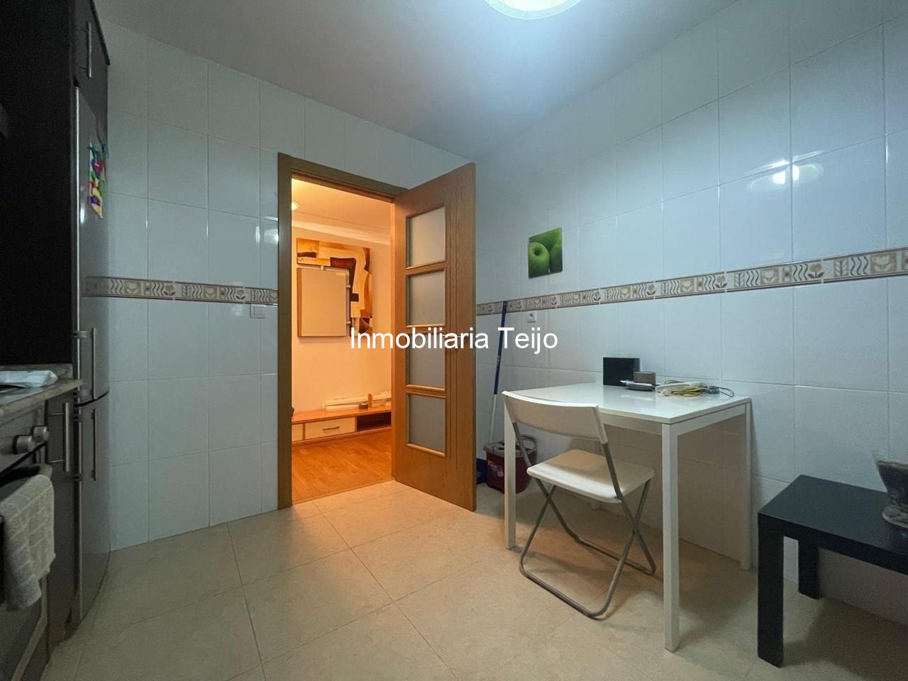 Foto 4 SE ALQUILA DUPLEX SEMINUEVO AMUEBLADO EN MUGARDOS (ASCENSOR Y PLAZA DE GARAJE)