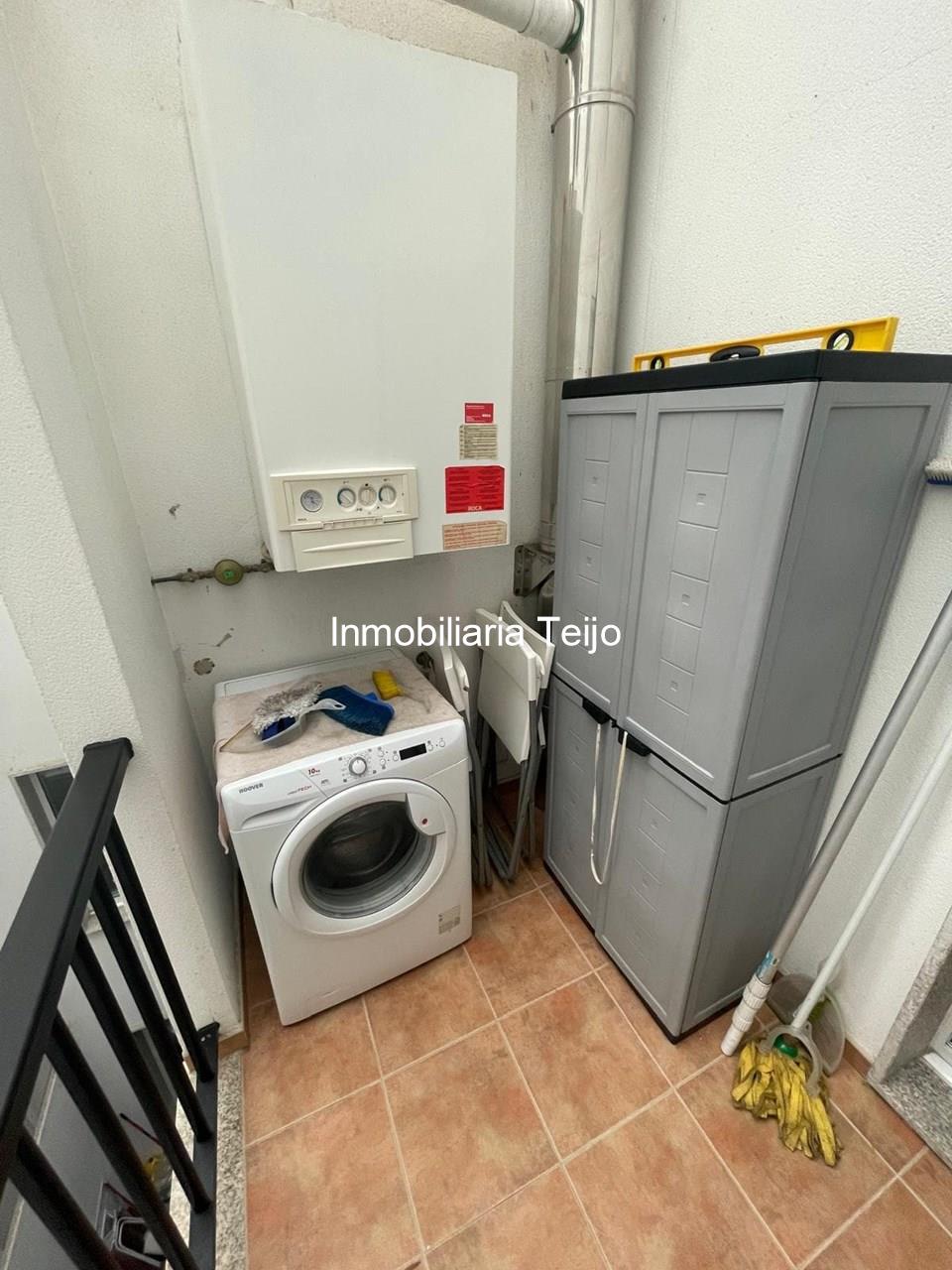 Foto 5 SE ALQUILA DUPLEX SEMINUEVO AMUEBLADO EN MUGARDOS (ASCENSOR Y PLAZA DE GARAJE)