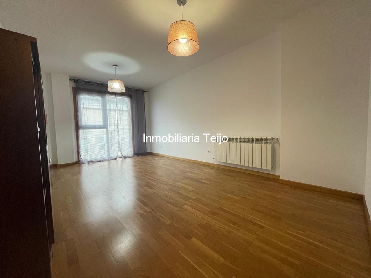 Foto 6 SE ALQUILA DUPLEX SEMINUEVO AMUEBLADO EN MUGARDOS (ASCENSOR Y PLAZA DE GARAJE)