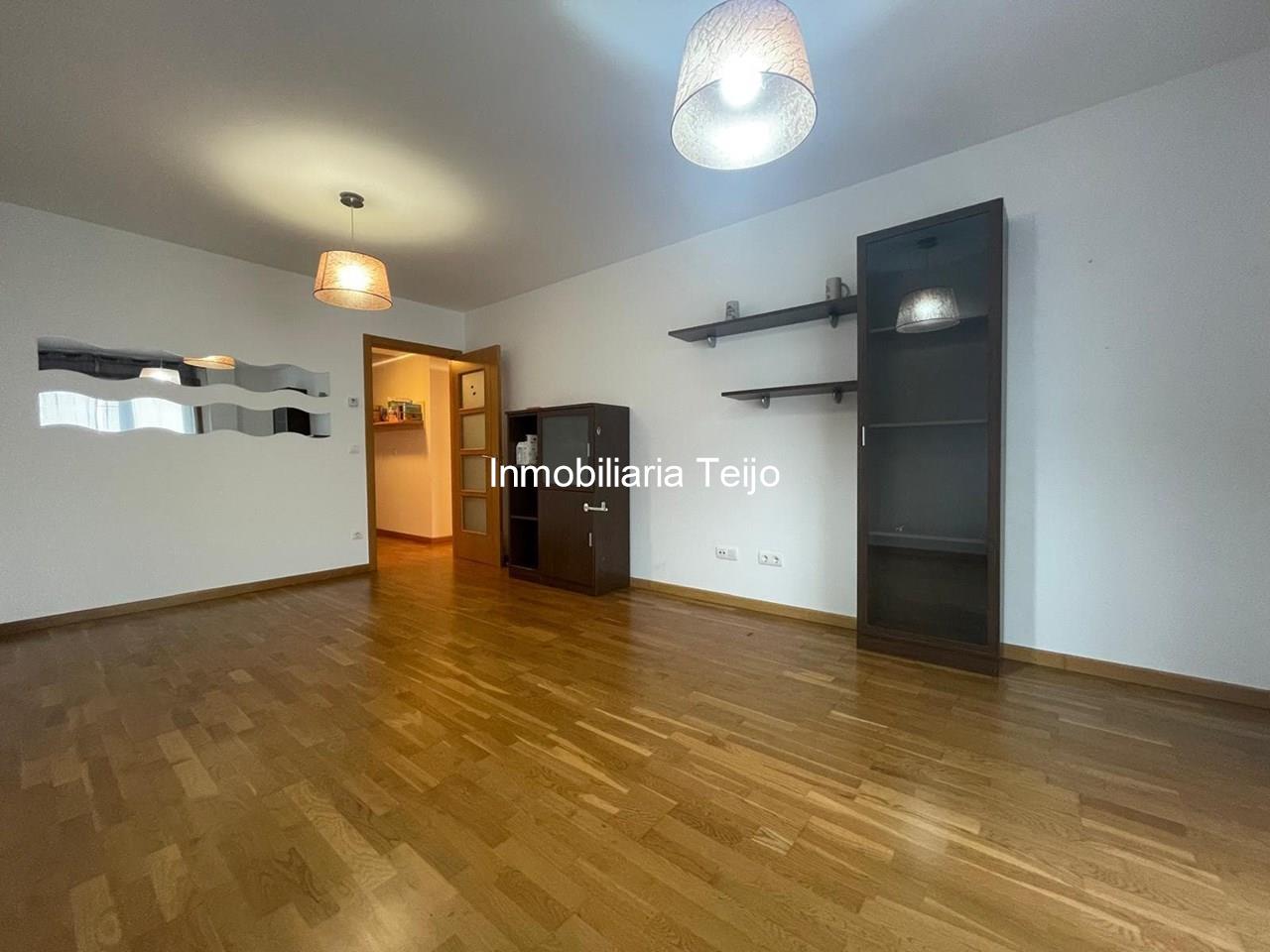 Foto 7 SE ALQUILA DUPLEX SEMINUEVO AMUEBLADO EN MUGARDOS (ASCENSOR Y PLAZA DE GARAJE)