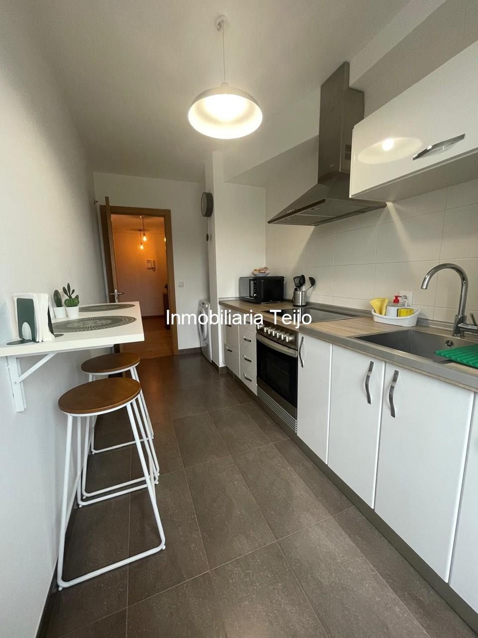 Foto 1 SE ALQUILA EN TEMPORADA ESCOLAR APARTAMENTO NUEVO DE DOS DORMITORIOS Y ASCENSOR EN MUGARDOS