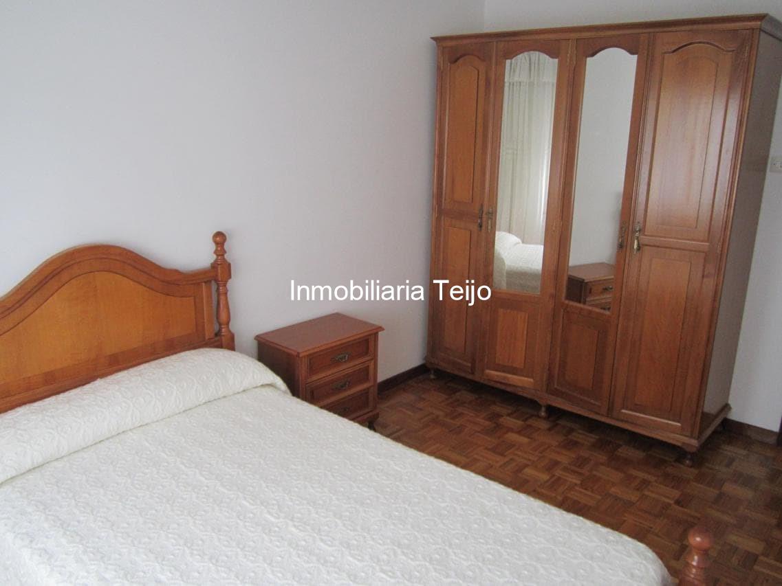 Foto 16 SE ALQUILA PISO AMPLIO EN FERROL - ESPECIAL MILITARES