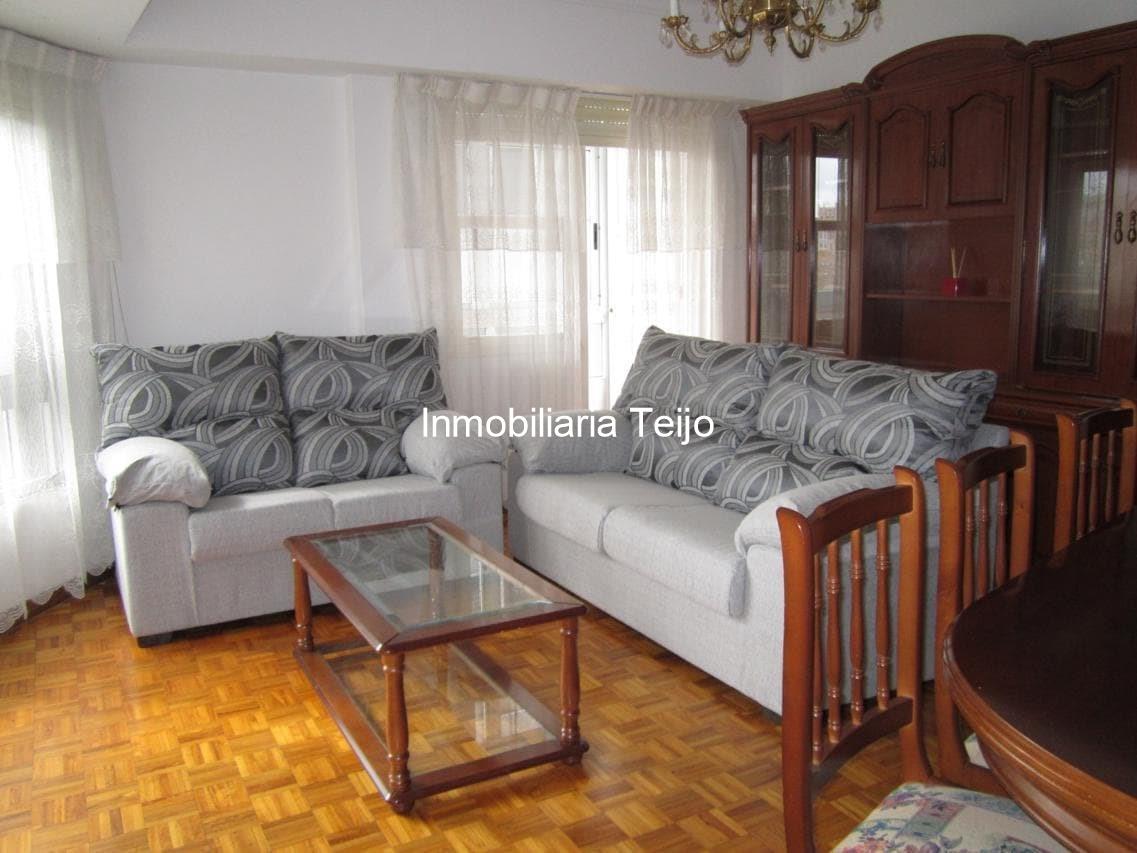 Foto 1 SE ALQUILA PISO AMPLIO EN FERROL - ESPECIAL MILITARES