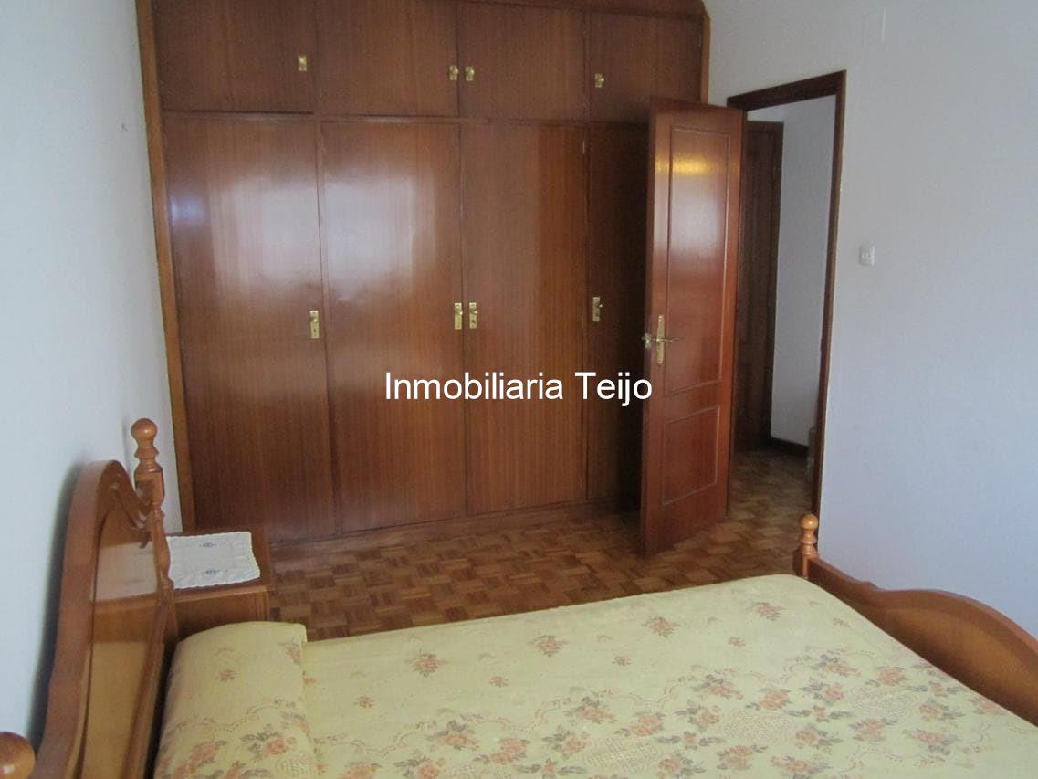 Foto 20 SE ALQUILA PISO AMPLIO EN FERROL - ESPECIAL MILITARES