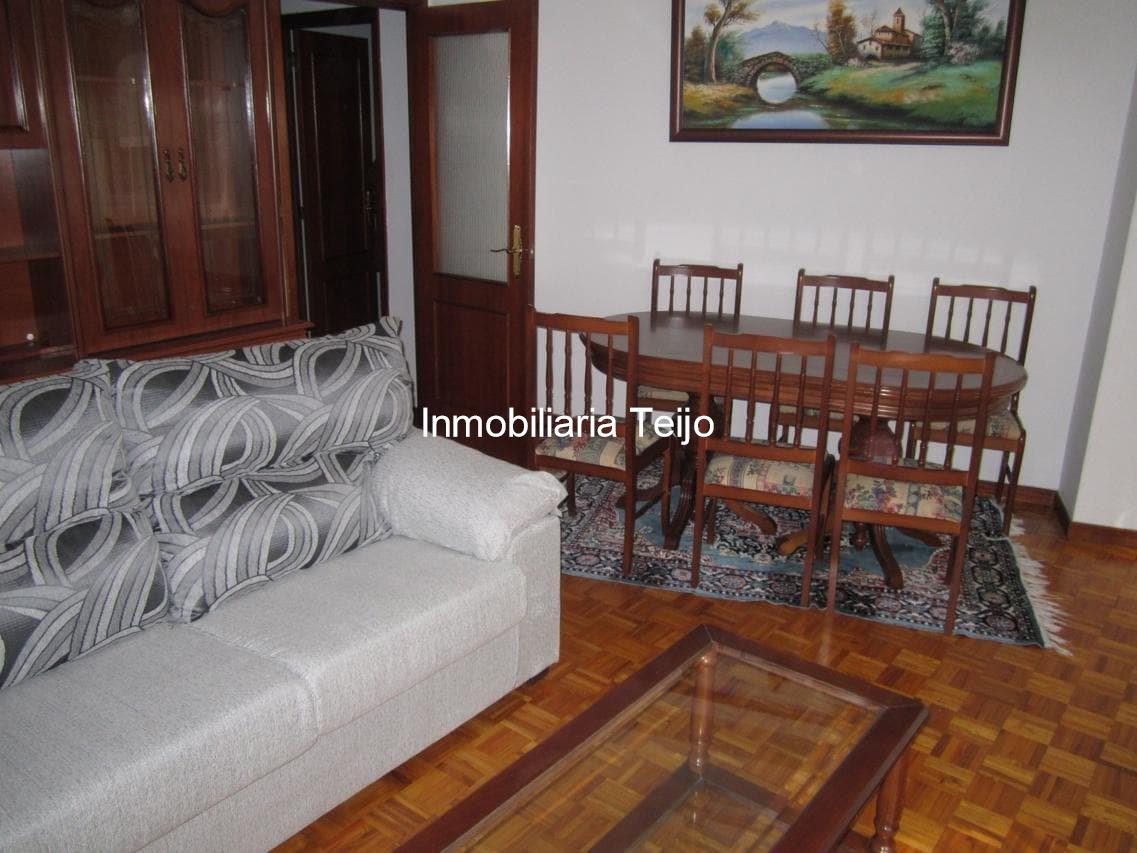 Foto 3 SE ALQUILA PISO AMPLIO EN FERROL - ESPECIAL MILITARES