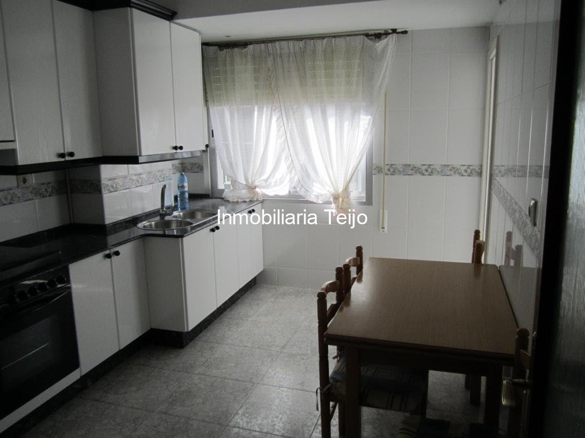 Foto 7 SE ALQUILA PISO AMPLIO EN FERROL - ESPECIAL MILITARES