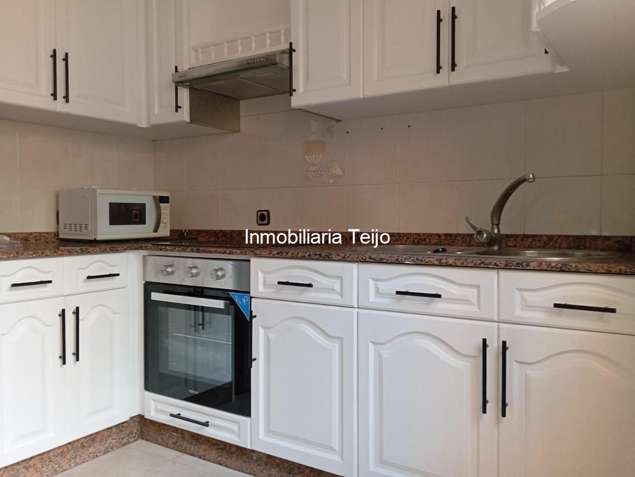 Foto 1 SE ALQUILA PISO CON CALEFACCIÓN SIN MUEBLES EN AMBOAGE