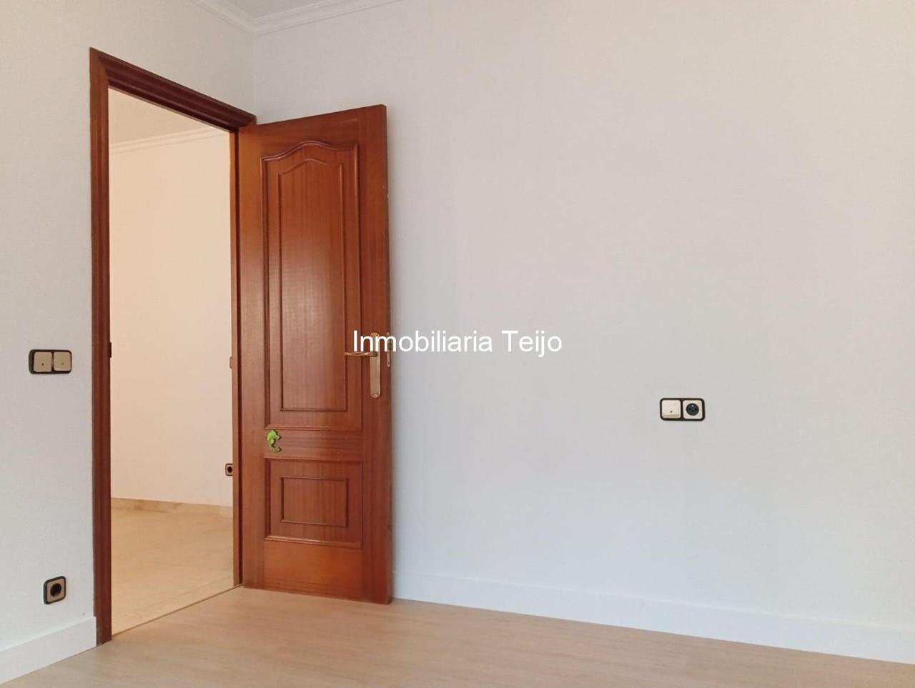 Foto 9 SE ALQUILA PISO CON CALEFACCIÓN SIN MUEBLES EN AMBOAGE