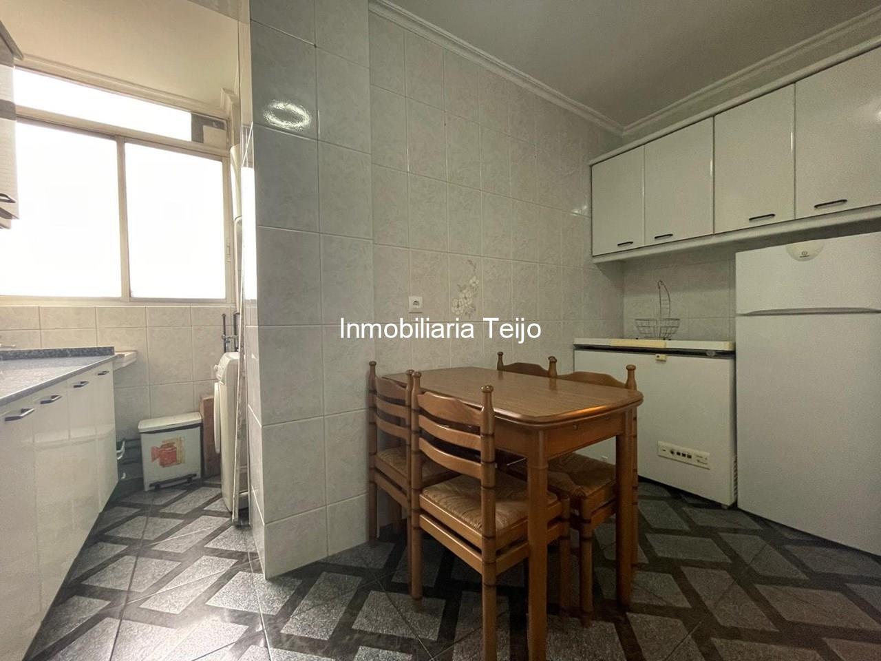 Foto 2 SE ALQUILA PISO DE 3 DORMITORIOS, BAÑO Y ASEO EN CARANZA CON ASCENSOR