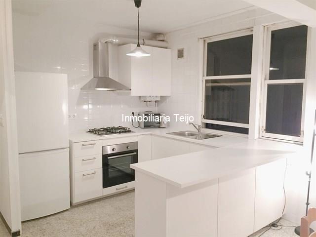 SE ALQUILA PISO DE 3 DORMITORIOS CON ASCENSOR EN EL CENTRO  - Ferrol