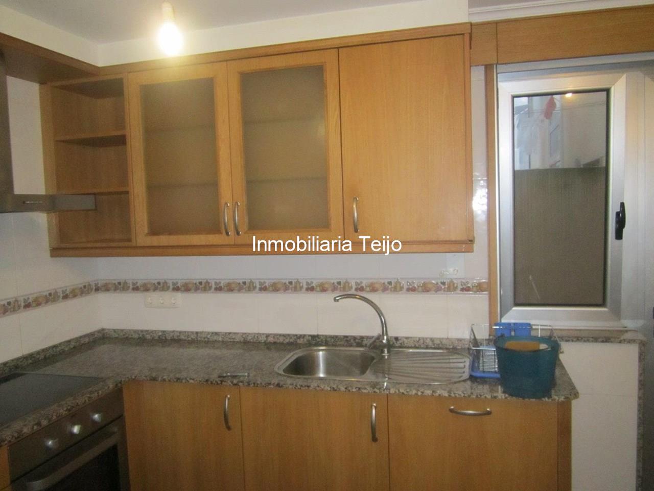 Foto 2 SE ALQUILA PISO EN A GANDARA