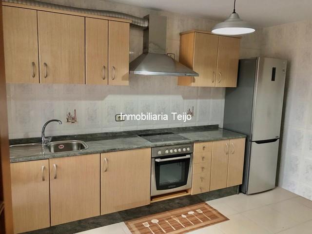 SE ALQUILA PISO EN FREIXEIRO RECIEN REFORMADO CON MUEBLES A ESTRENAR - Narón