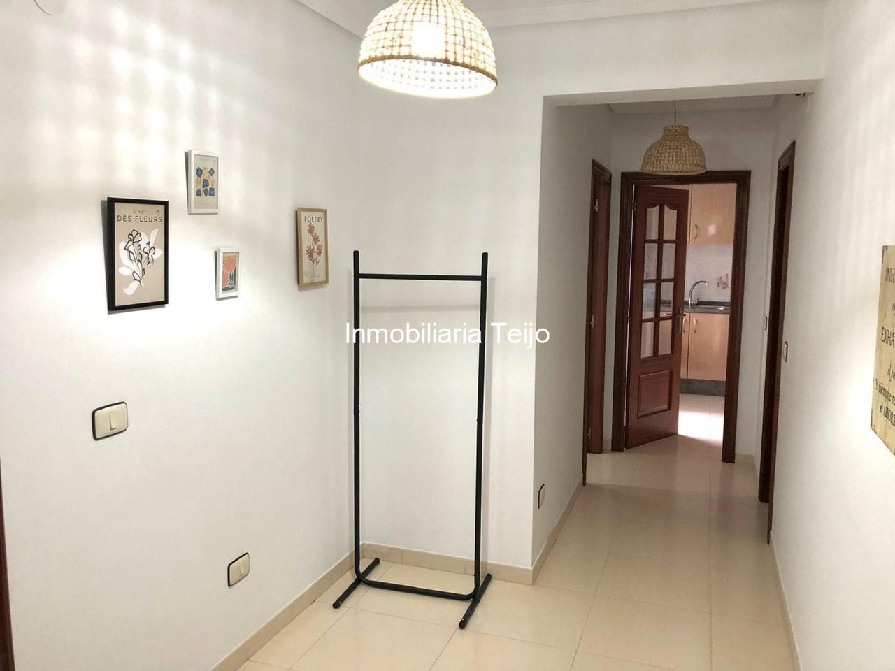 Foto 5 SE ALQUILA PISO EN FREIXEIRO RECIEN REFORMADO CON MUEBLES A ESTRENAR