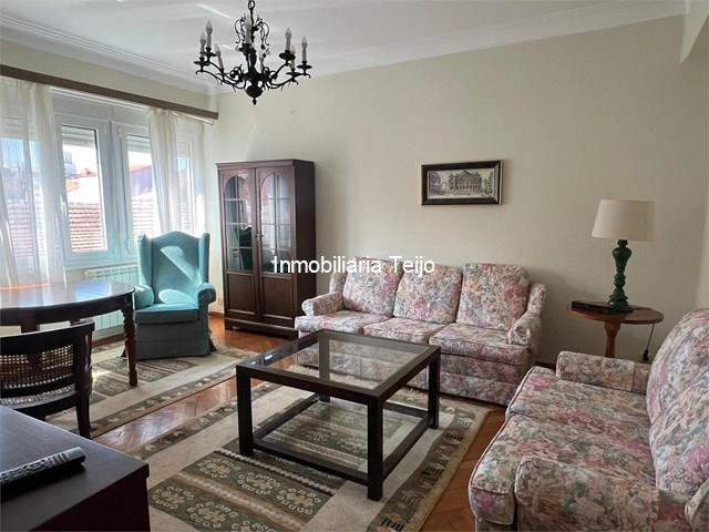 SE ALQUILA PISO EN PLAZA DE ESPAÑA CON ASCENSOR - Ferrol