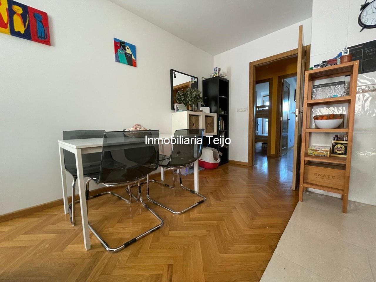 Foto 6 SE VENDE APARTAMENTO DE DOS DORMITORIOS CON ASCENSOR Y TERRAZA EN EL PONTO