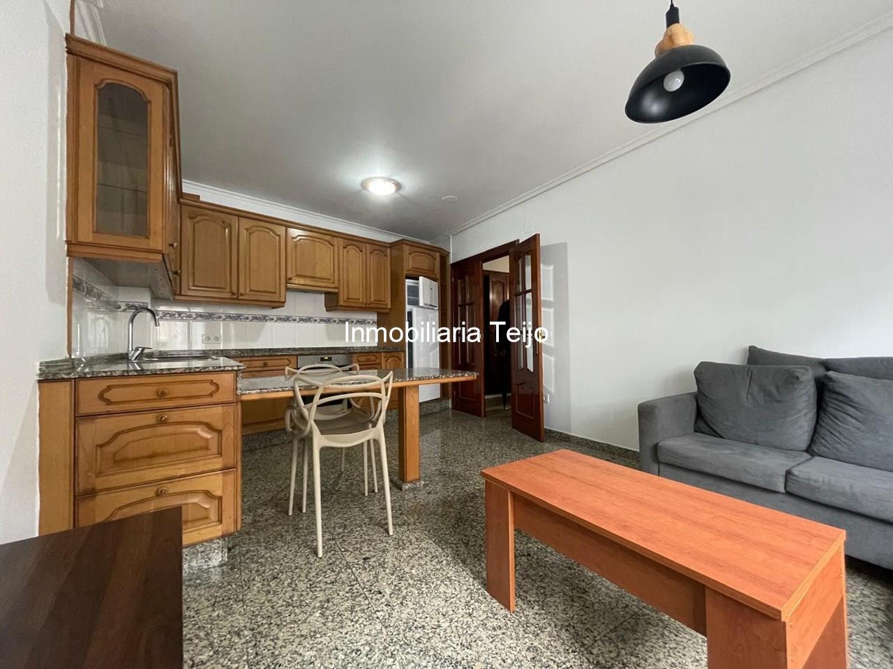Foto 1 SE VENDE APARTAMENTO PRACTICAMENTE A ESTRENAR EN PUERTA DE NEIRA. ASCENSOR Y TRASTERO.