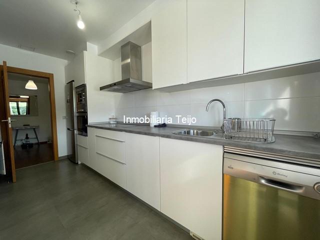 SE VENDE APARTAMENTO SEMINUEVO CON TRASTERO Y ESPECTACULAR TERRAZA EN NEDA