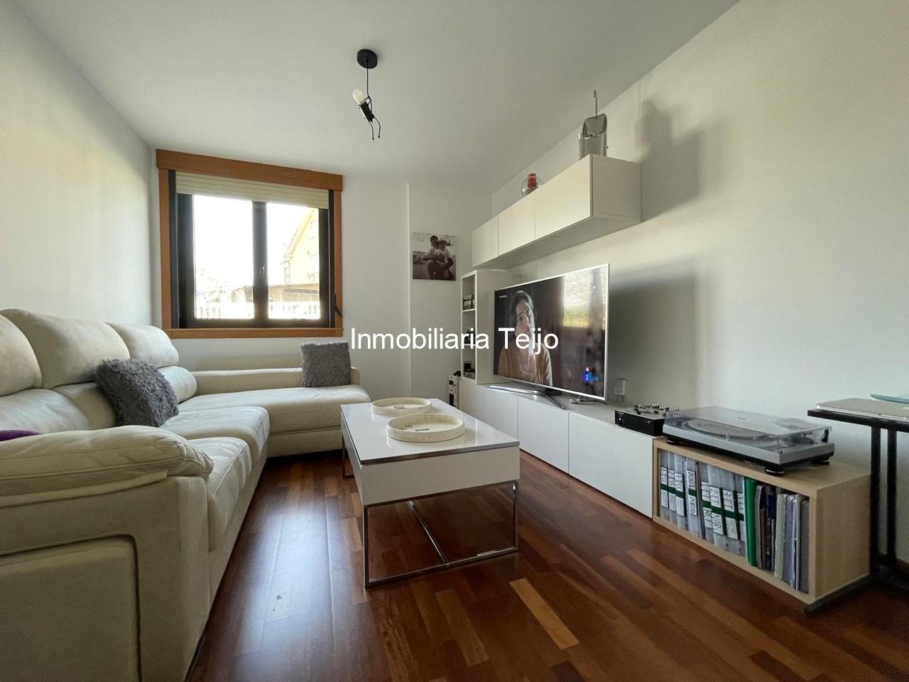 Foto 6 SE VENDE APARTAMENTO SEMINUEVO CON TRASTERO Y ESPECTACULAR TERRAZA EN NEDA