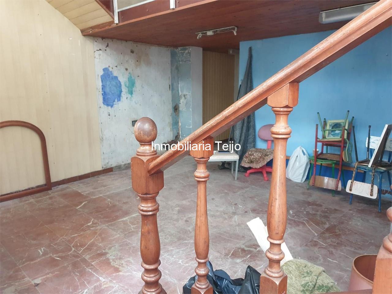 Foto 1 SE VENDE BAJO COMERCIAL CON DOS ALTURAS