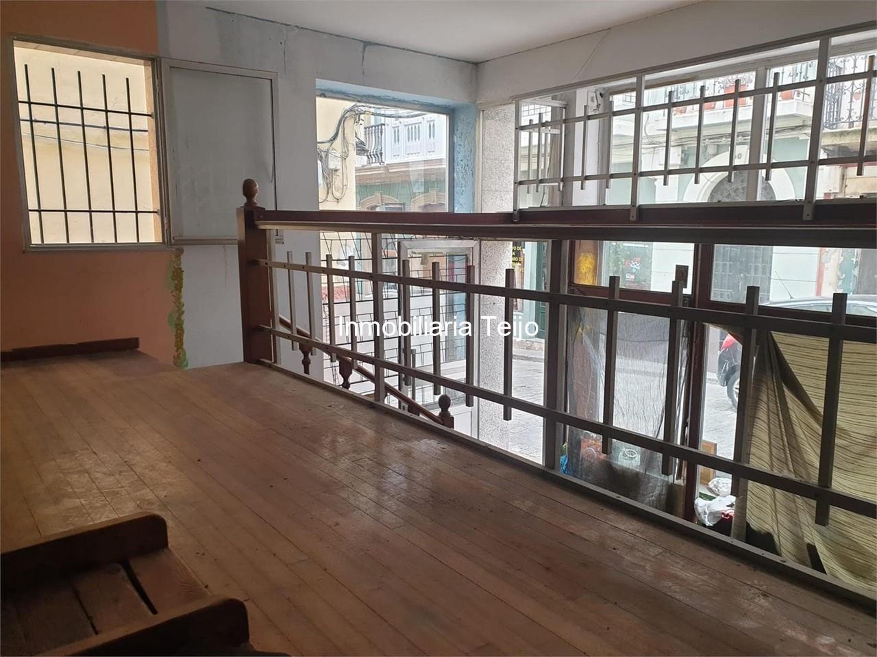 Foto 4 SE VENDE BAJO COMERCIAL CON DOS ALTURAS