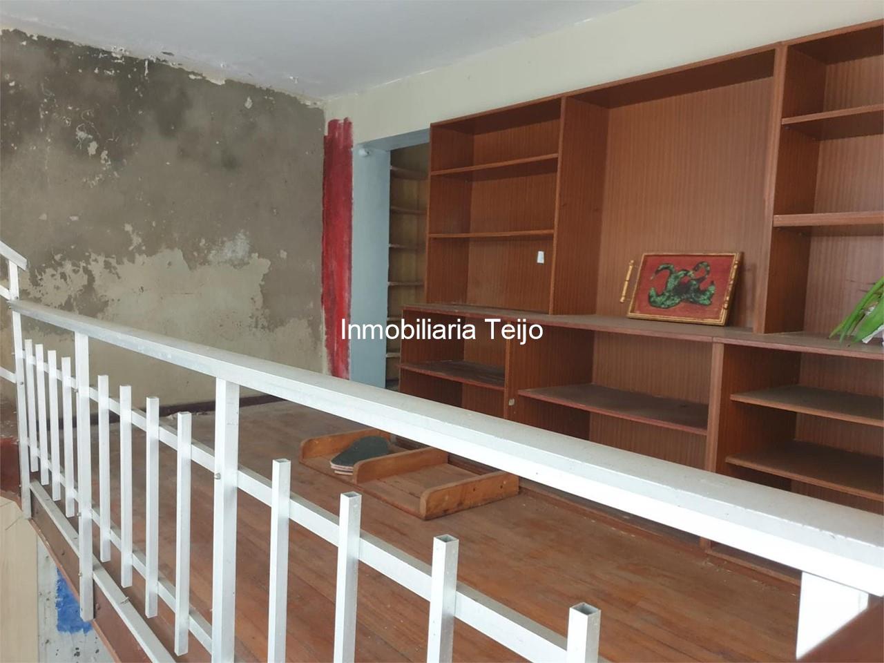 Foto 5 SE VENDE BAJO COMERCIAL CON DOS ALTURAS