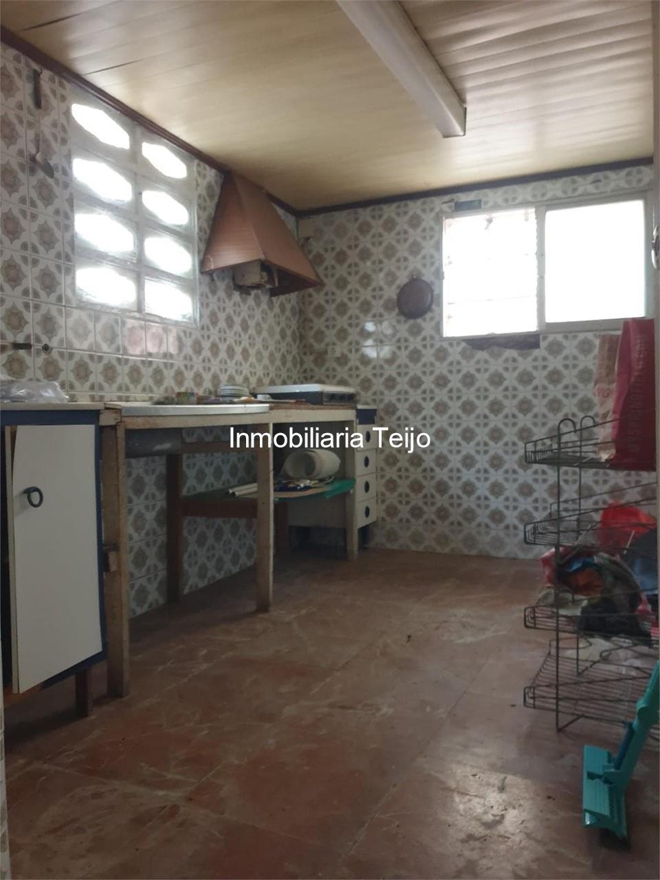 Foto 6 SE VENDE BAJO COMERCIAL CON DOS ALTURAS