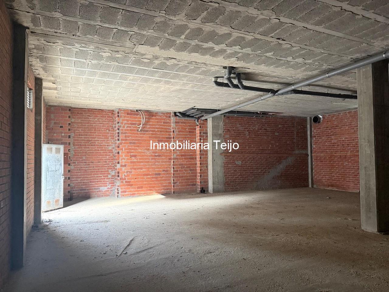 Foto 3 SE VENDE BAJO COMERCIAL EN CATABOIS (EN ESTADO DE OBRA) 