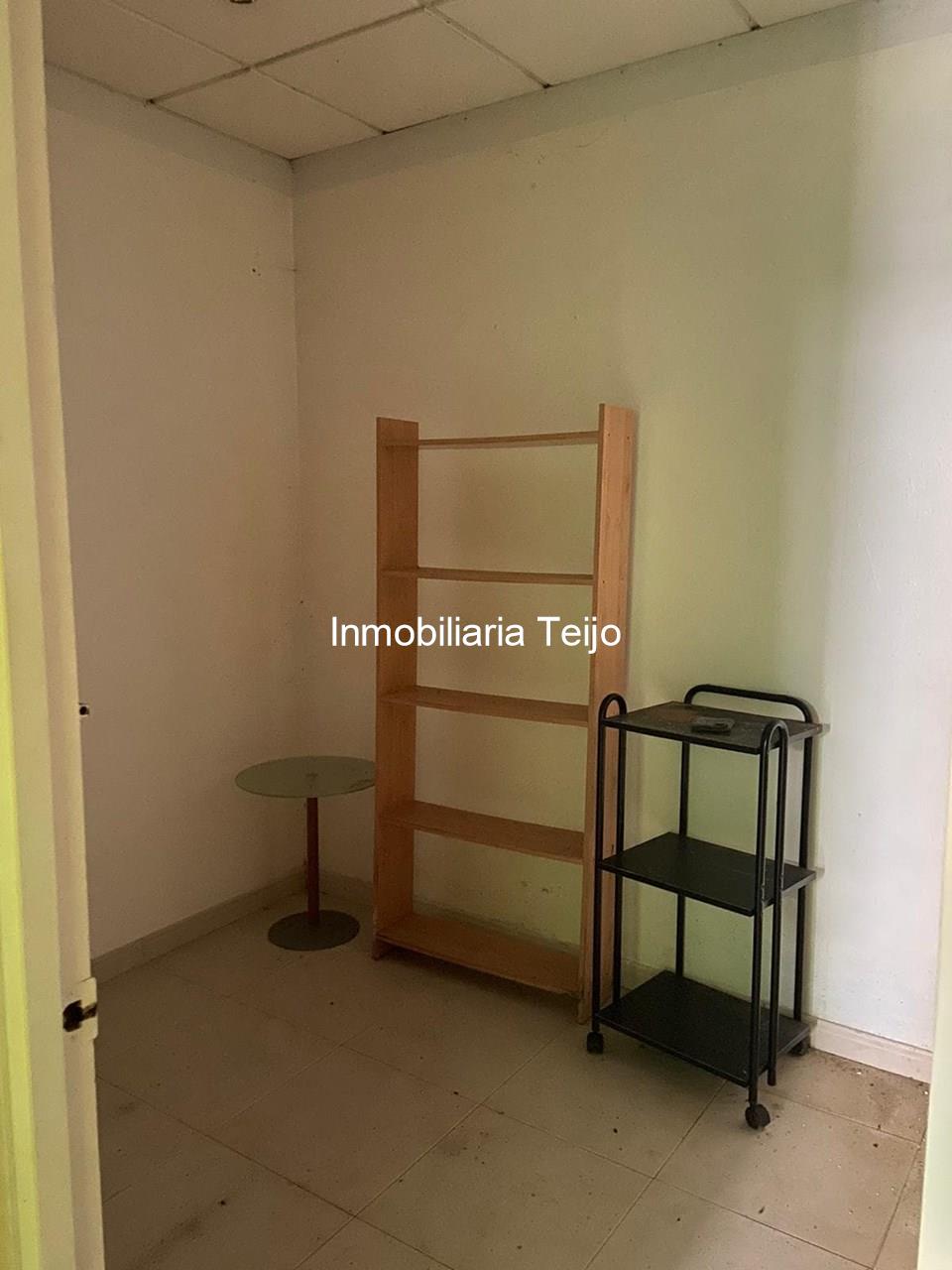 Foto 4 SE VENDE BAJO COMERCIAL EN CATABOIS - POSIBILIDAD DE CONVERTIR EN VIVIENDA